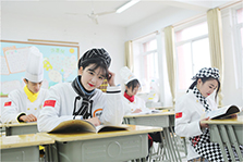 初中生學(xué)技術(shù)去什么學(xué)校好？